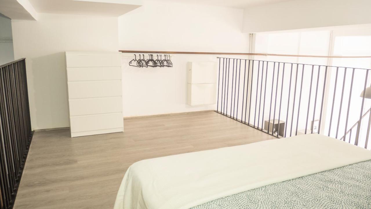 Amplio Apartamento Con Bicicletas Appartamento Valenza Esterno foto