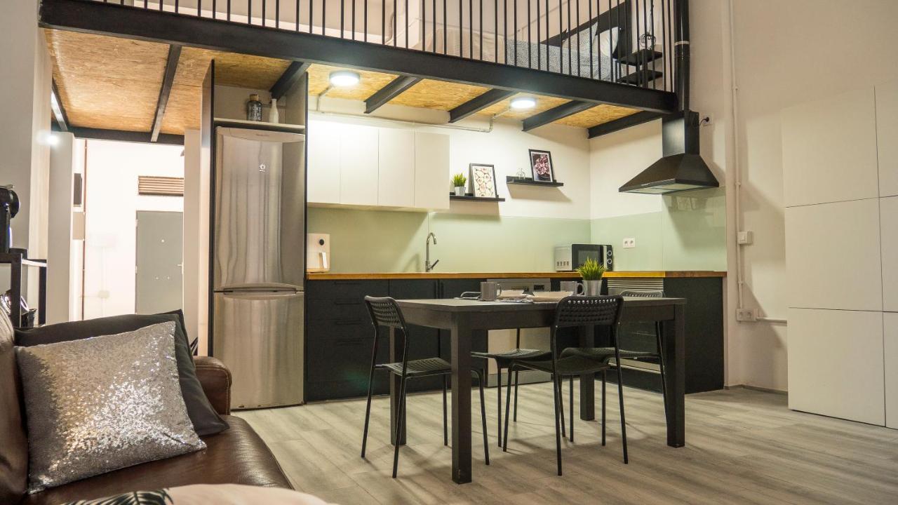 Amplio Apartamento Con Bicicletas Appartamento Valenza Esterno foto