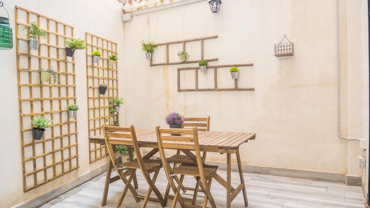 Amplio Apartamento Con Bicicletas Appartamento Valenza Esterno foto